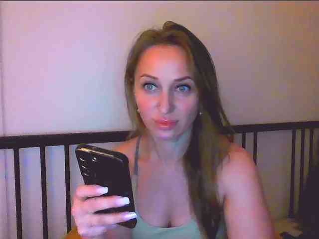 KKiraa87 webcam