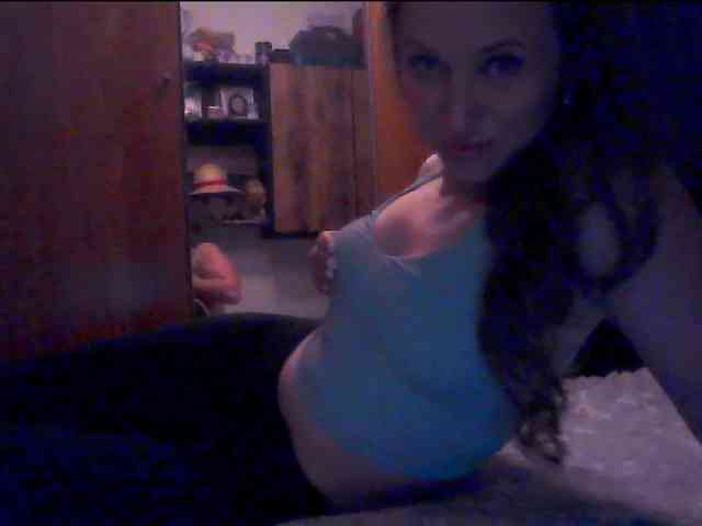 KKiraa87 webcam