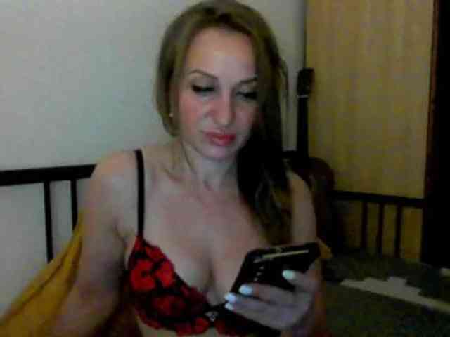 KKiraa87 webcam