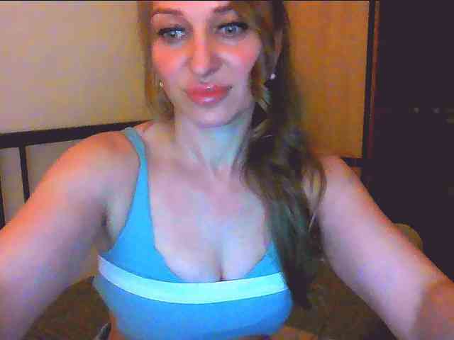 Modella: KKiraa87