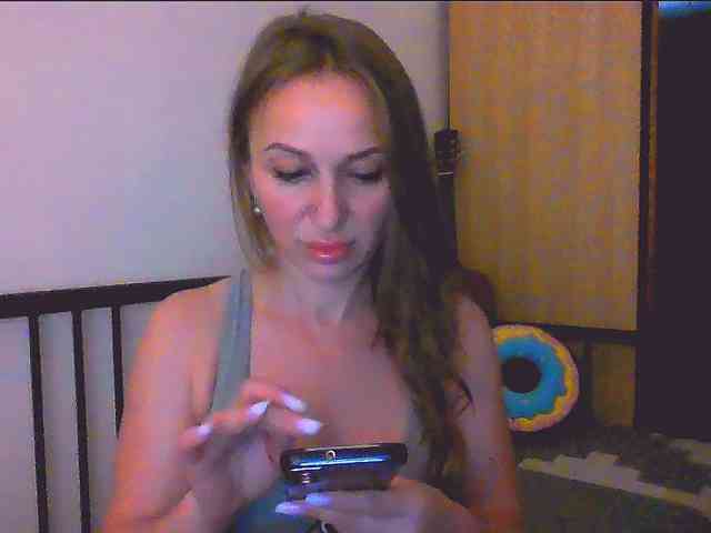 KKiraa87 webcam