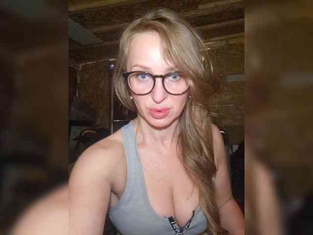 Modella: KKiraa87