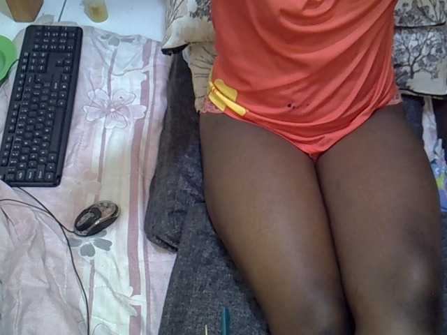 Prettybrina live cam preview