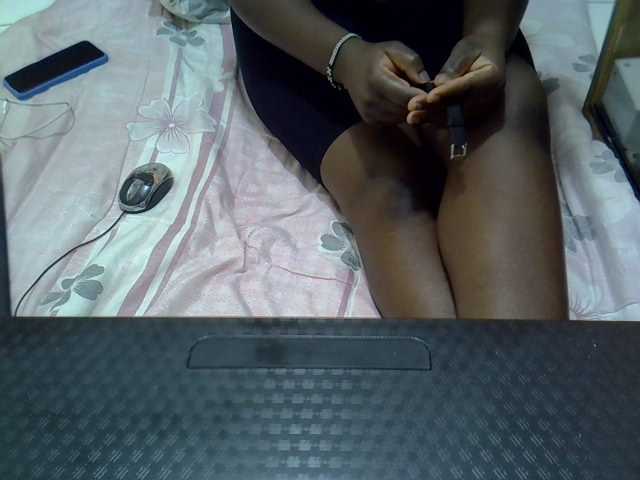 Prettybrina live cam on BongaCams