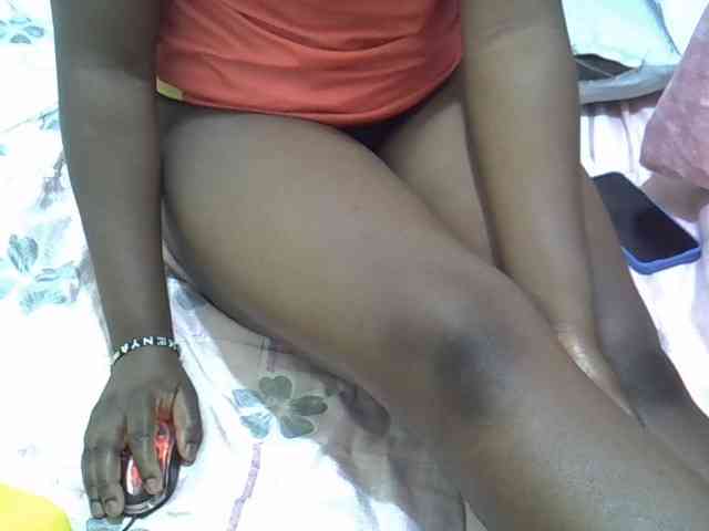 Prettybrina webcam
