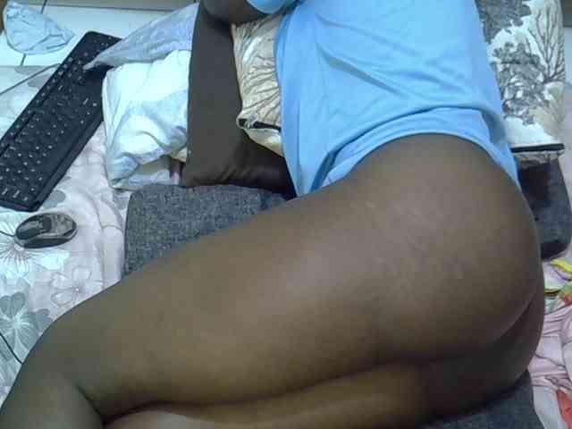 Prettybrina webcam