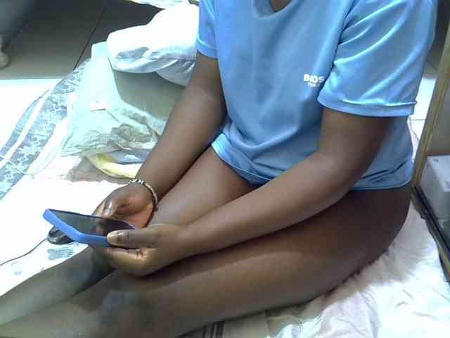 Prettybrina webcam