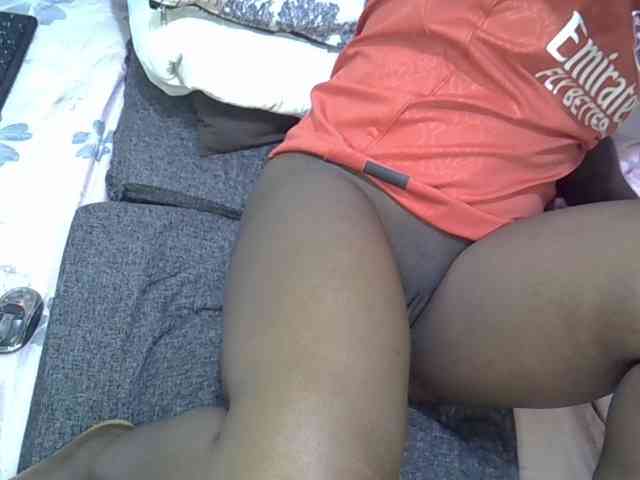 Prettybrina webcam