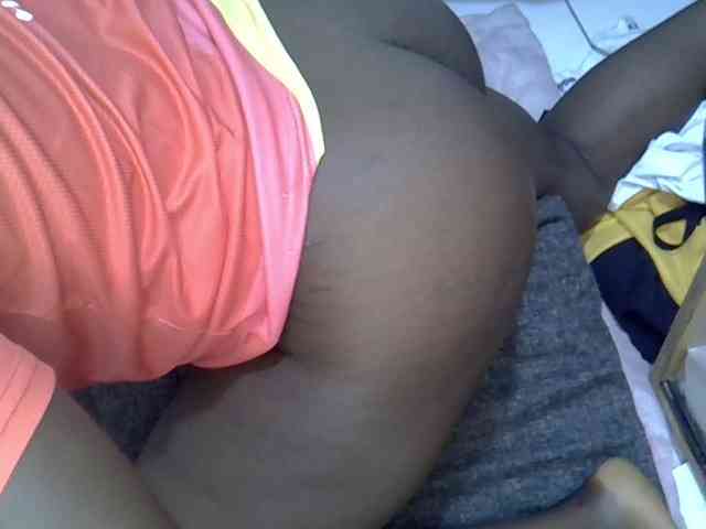 Prettybrina webcam