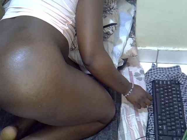 Prettybrina webcam