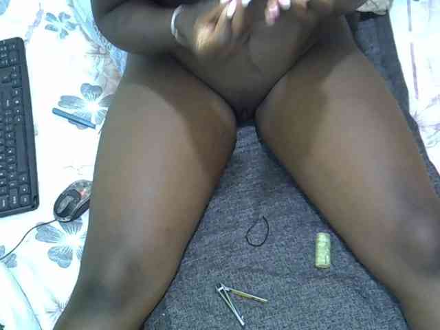 Prettybrina webcam