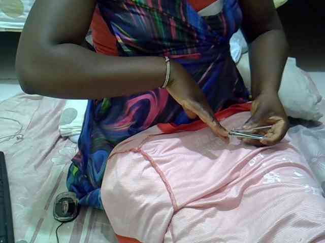 Prettybrina webcam