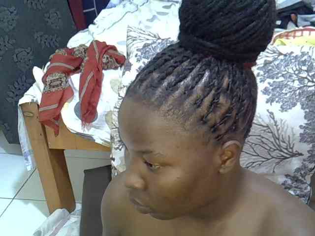 Prettybrina webcam