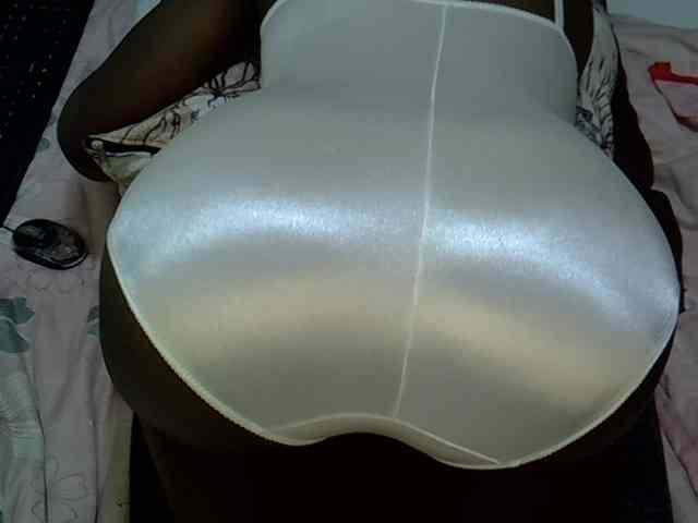 Prettybrina webcam
