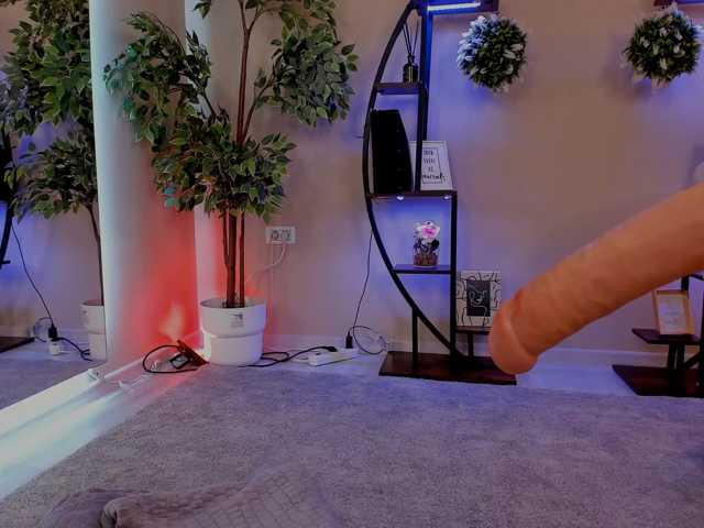 AmberSolange live cam preview