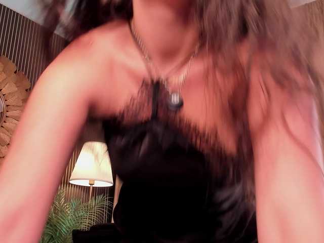Amber Solange (AmberSolange)