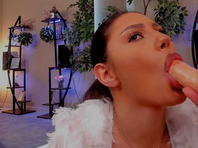 AmberSolange live cam preview