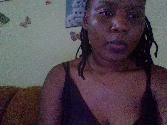 Prettiea live cam