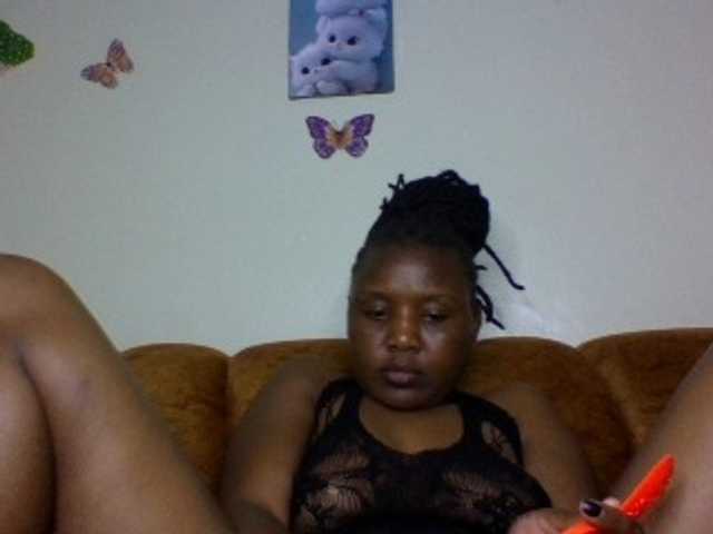Prettiea live cam on BongaCams