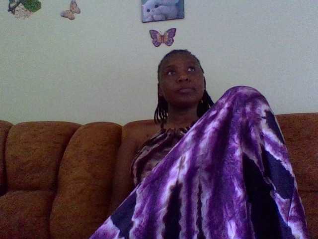 Prettiea live cam on BongaCams
