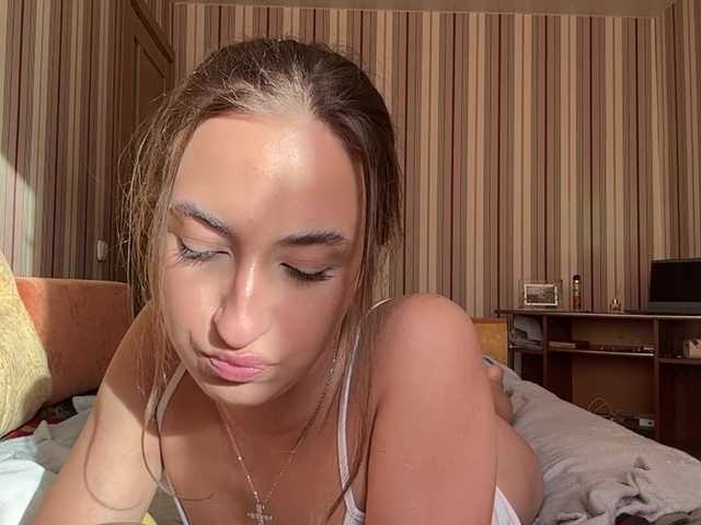 KirstenMolner live cam on BongaCams