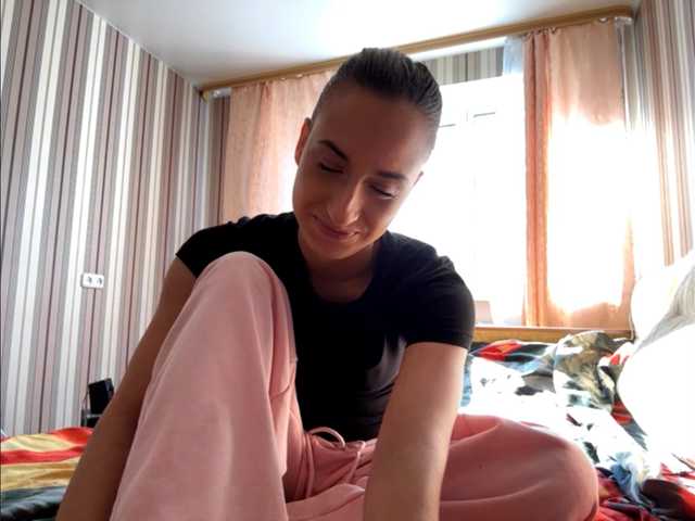 KirstenMolner live cam on BongaCams