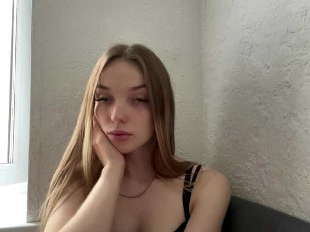 JenniLichtenstein live cam on BongaCams