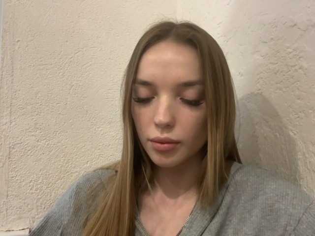 JenniLichtenstein live cam on BongaCams