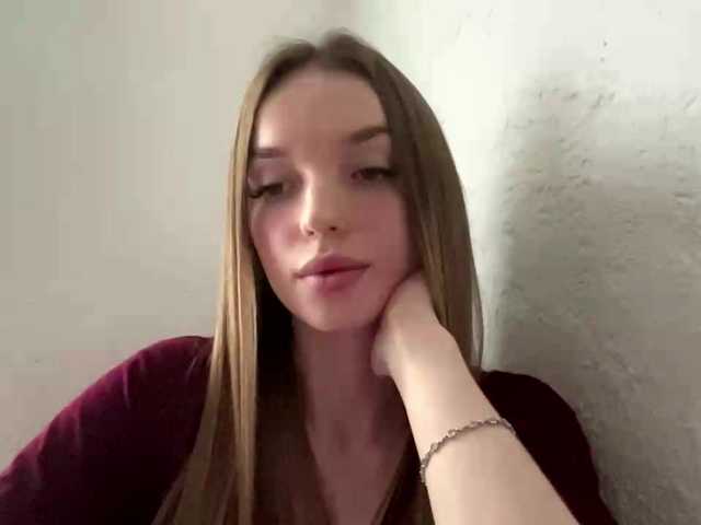 JenniLichtenstein live cam on BongaCams