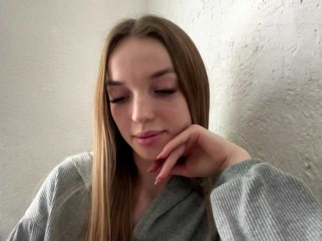 JenniLichtenstein live cam on BongaCams