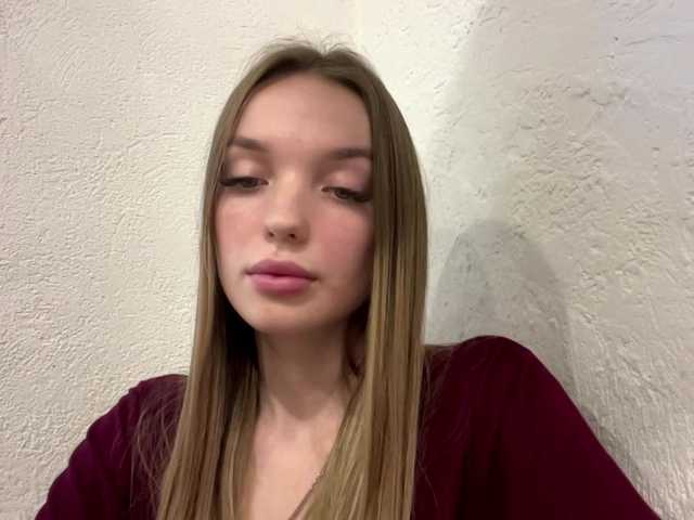 JenniLichtenstein live cam on BongaCams