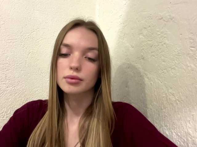 JenniLichtenstein live cam on BongaCams