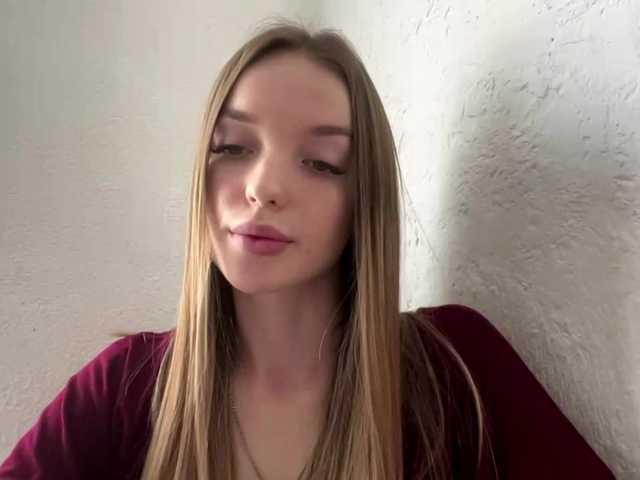 JenniLichtenstein live cam on BongaCams
