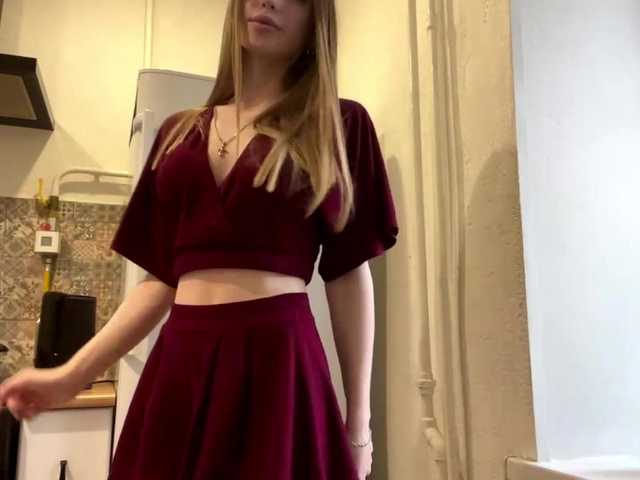 JenniLichtenstein live cam on BongaCams