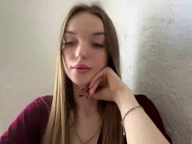 JenniLichtenstein live cam on BongaCams