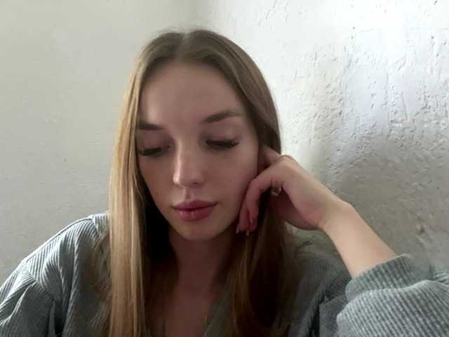 JenniLichtenstein live cam on BongaCams