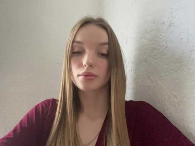 JenniLichtenstein live cam on BongaCams