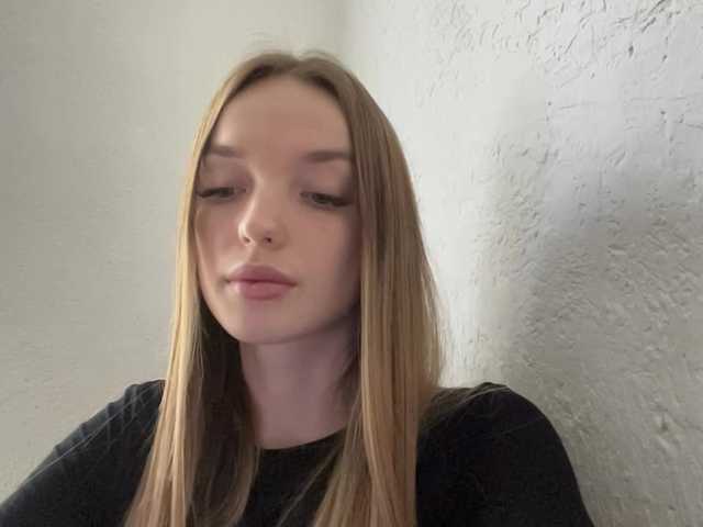 JenniLichtenstein live cam on BongaCams