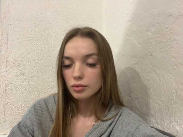 JenniLichtenstein live cam on BongaCams