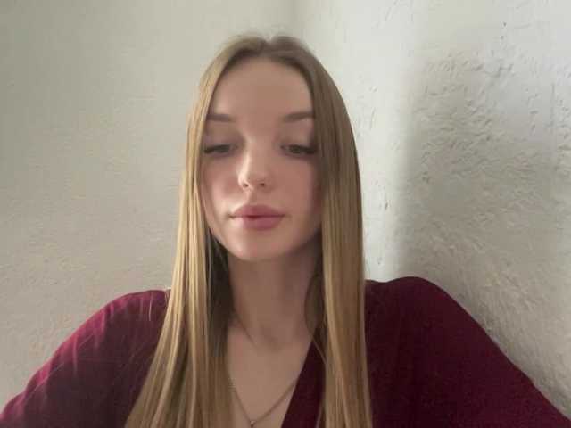 JenniLichtenstein live cam on BongaCams