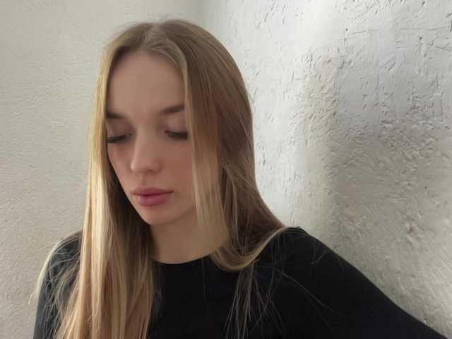JenniLichtenstein live cam on BongaCams