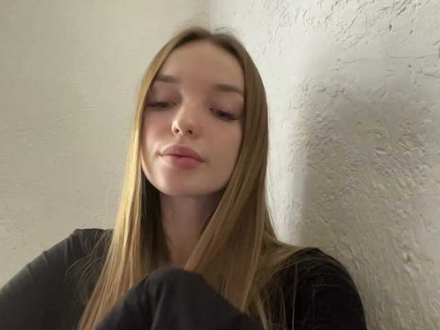 JenniLichtenstein live cam on BongaCams
