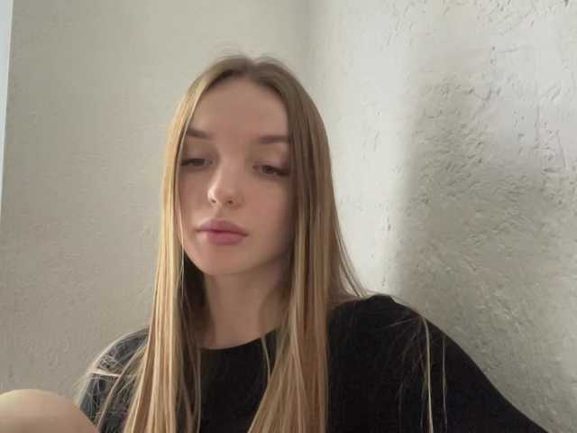 JenniLichtenstein live cam on BongaCams