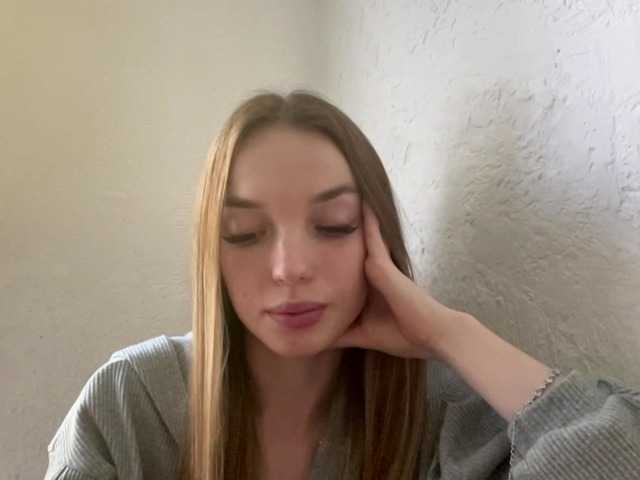 JenniLichtenstein live cam on BongaCams