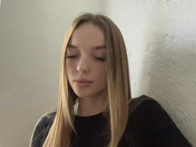 JenniLichtenstein live cam on BongaCams