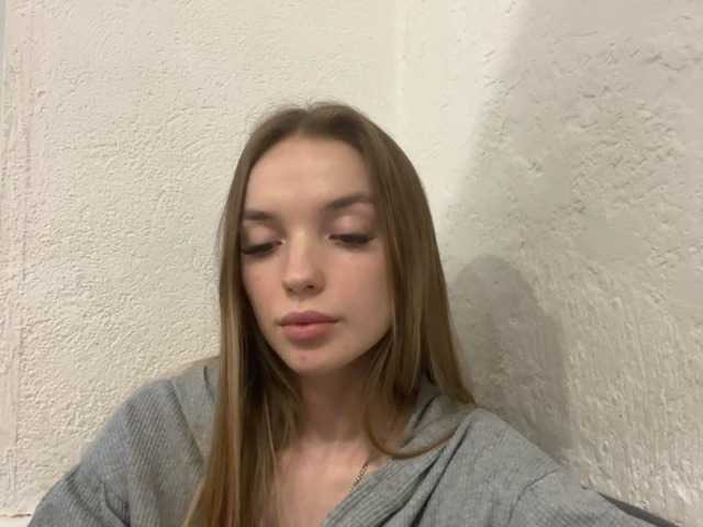JenniLichtenstein live cam on BongaCams