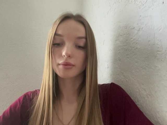 JenniLichtenstein live cam on BongaCams