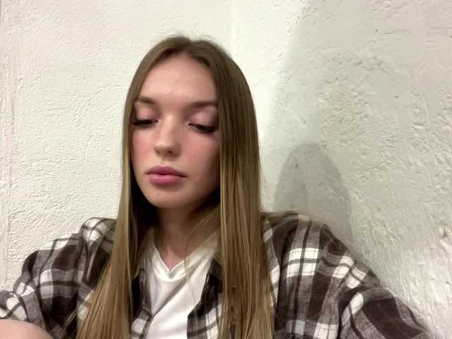 JenniLichtenstein live cam on BongaCams