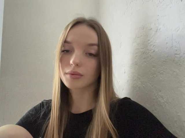 JenniLichtenstein live cam on BongaCams