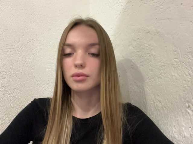 JenniLichtenstein live cam on BongaCams